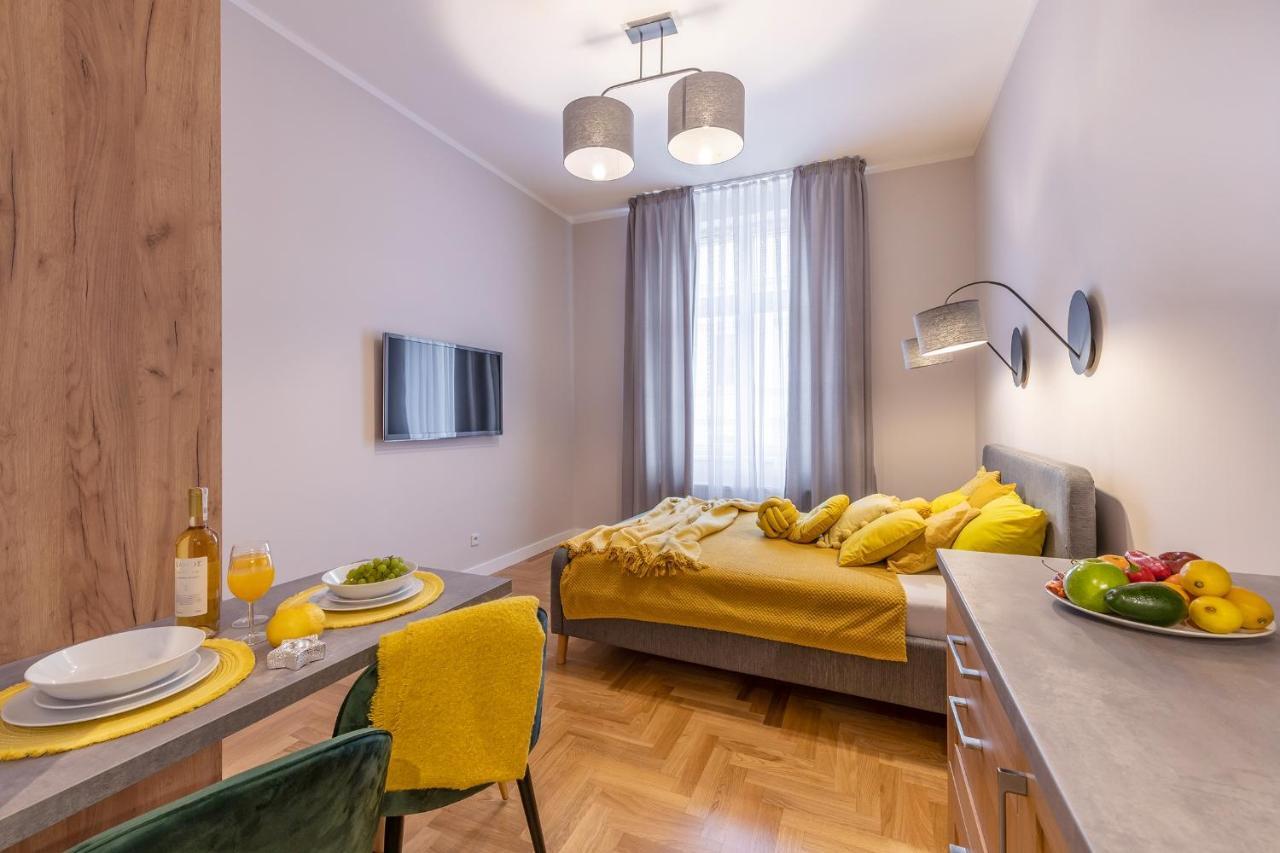 Scandic Apartments - Old Town คราคูฟ ภายนอก รูปภาพ